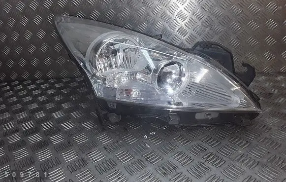 Peugeot 3008 I Headlight/headlamp e42445301