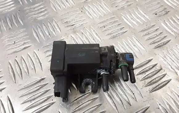 Vacuum valve