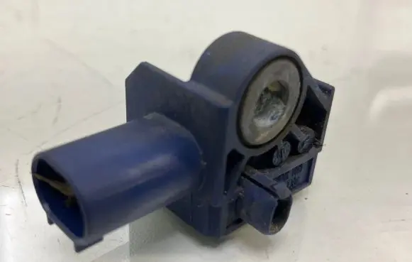 Mercedes-Benz E W212 Airbag deployment crash/impact sensor A2128204926 5WK43872