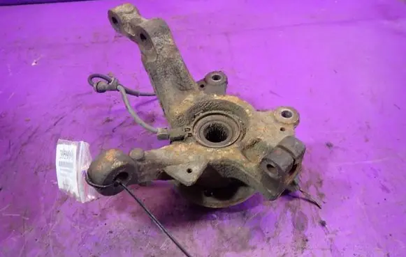 Renault Modus Front wheel hub spindle knuckle