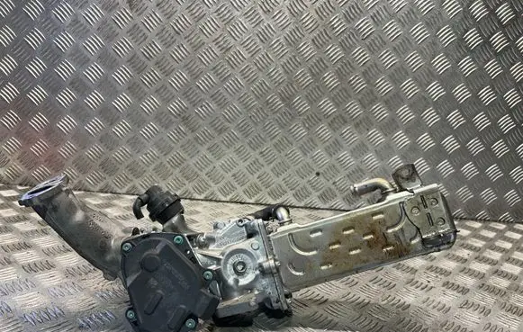 Mercedes-Benz C W205 EGR valve cooler A6511420467 A6511400660