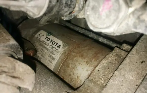 Toyota Avensis T270 Starter motor 281000r010 4280004920