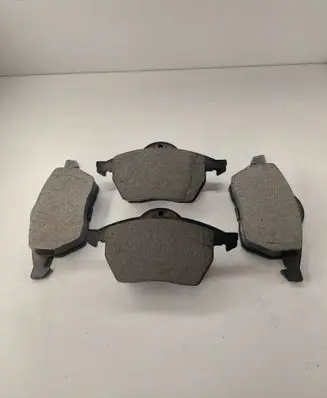 Toyota Carina T210 Brake pads (rear) LP1600