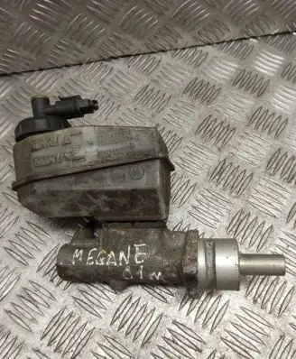 Renault Megane I Master brake cylinder 7700436913