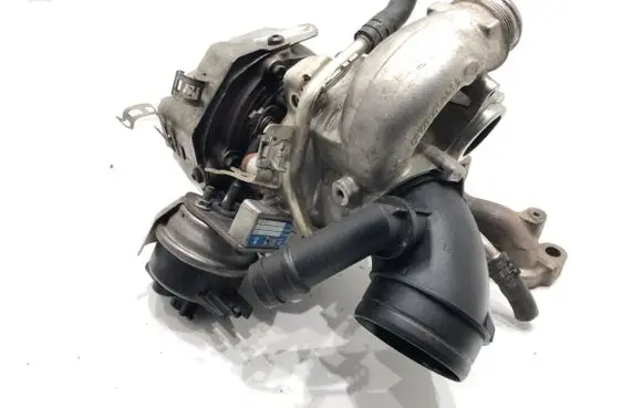Volkswagen PASSAT B8 Turbo 04L253056M
