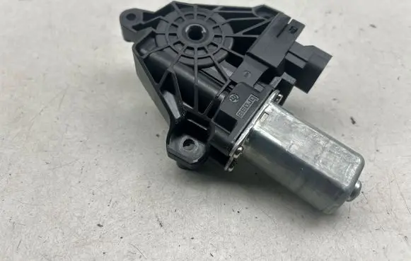 Jeep Renegade Rear door window regulator motor C37707101