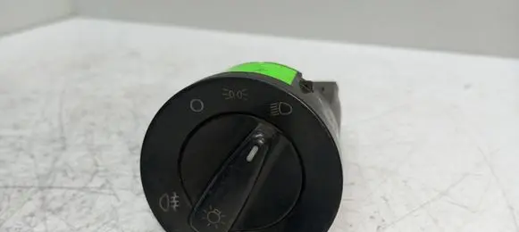 Volkswagen Golf IV Light switch 3B0941531B