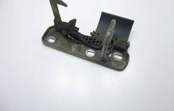 Volkswagen PASSAT B7 Engine bonnet/hood lock/latch loop/hook 3AA823480