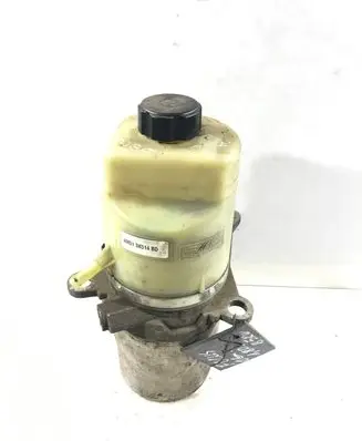 Ford Focus Power steering pump 4M513K514BD