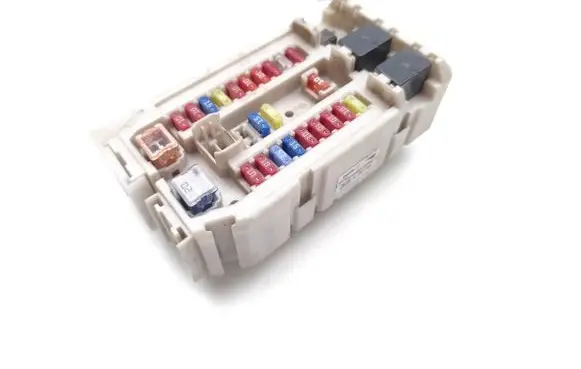 Isuzu Rodeo Fuse module 