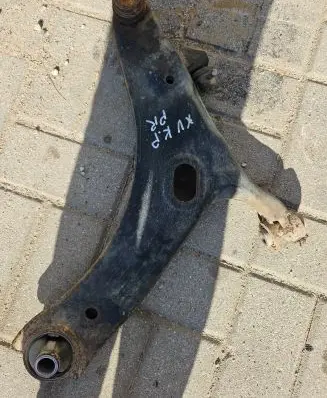 Subaru XV I Front lower control arm/wishbone 72516D