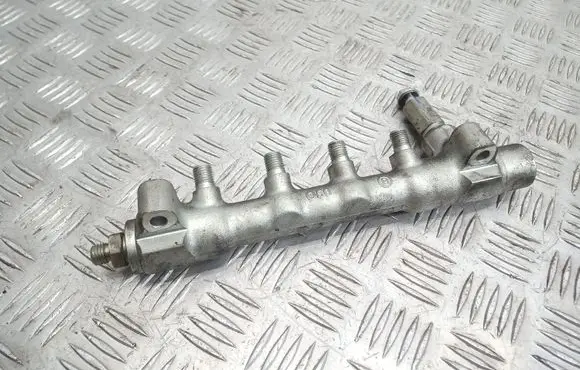 Opel Astra J Fuel main line pipe