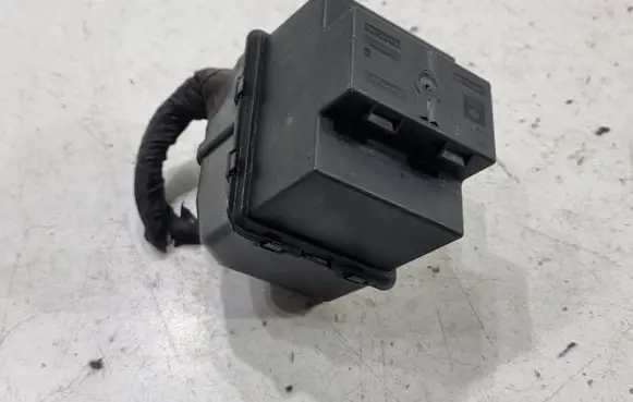 Volkswagen Golf V Fuse box set 1K0937311C