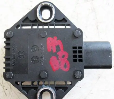Audi A4 S4 B8 8K ESP acceleration yaw rate sensor 8K0907637C