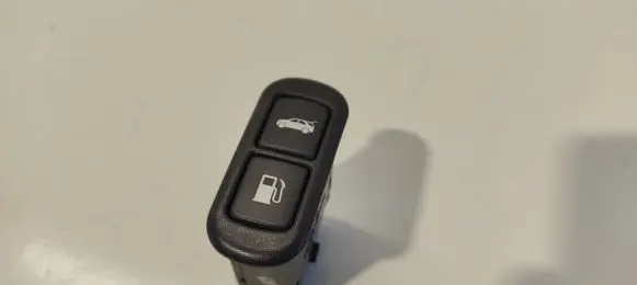 KIA Sorento Fuel tank opening switch 623W02150 935503E000