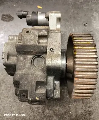 Fuel injection high pressure pump