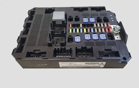 Jaguar XF X250 Fuse module 9X2314B476AD 73409725 7140505230
