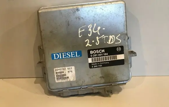 BMW 5 E34 Engine control unit/module 0281001184 2244735