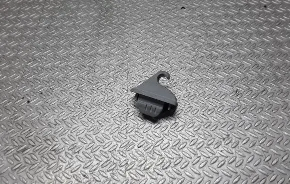 Mitsubishi Colt Sun visor clip/hook/bracket 
