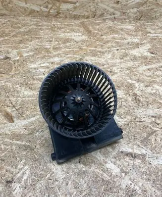 Volkswagen Golf IV Heater fan/blower 2002221