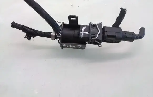 Skoda Octavia Mk2 (1Z) Turbo solenoid valve 028905283J