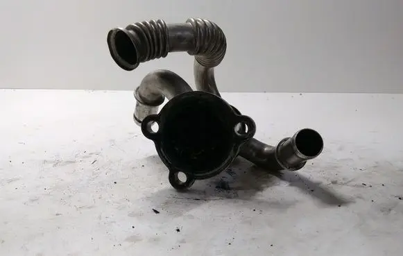 Opel Astra H EGR valve cooler 55186162