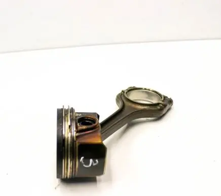 Volkswagen Jetta VI Piston CRJ 04EC