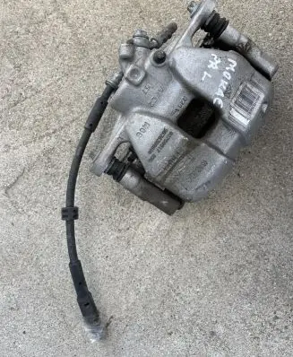 Opel Mokka B Front brake caliper 9836308680