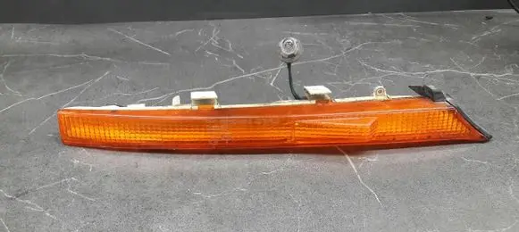 Mitsubishi Lancer Front indicator light