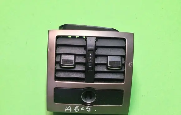 Audi A6 S6 C5 4B Rear air vent grill 4B0863277