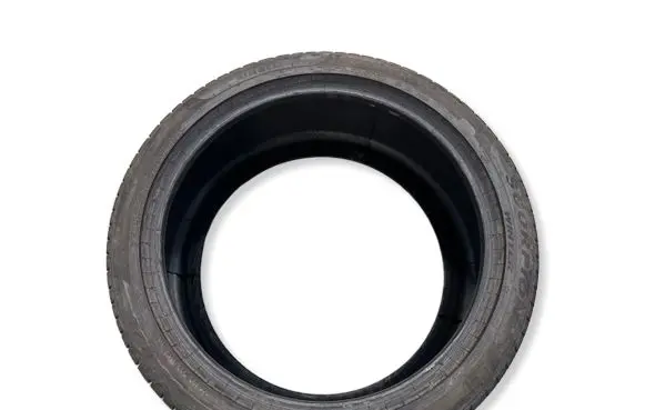 BMW XM R22 winter tire 