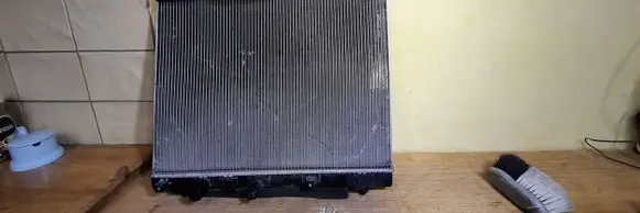 Suzuki Swift II Coolant radiator 056468168