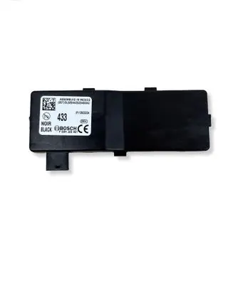 Opel Insignia A Door central lock control unit/module 13503204 DL32044Z023400SU F00HJ00491