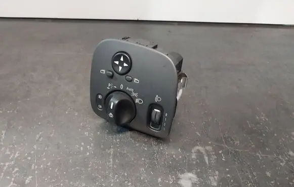 Mercedes-Benz C W203 Light switch A2035450604