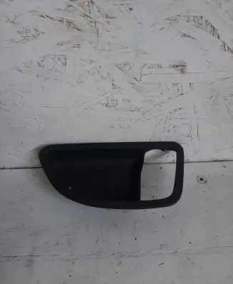 Hyundai i30 Front door interior handle trim 82621A5000