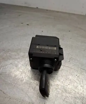 Mercedes-Benz C W203 Ignition lock 2035450108 33002103 330012101
