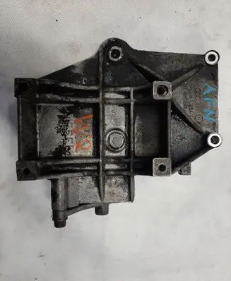 Audi A4 S4 B5 8D A/C compressor mount bracket 028260885A