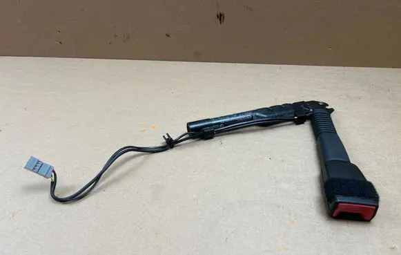 BMW X1 E84 Front seatbelt buckle 7213563