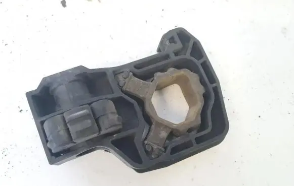 BMW 5 GT F07 Radiator mount bracket 757524703