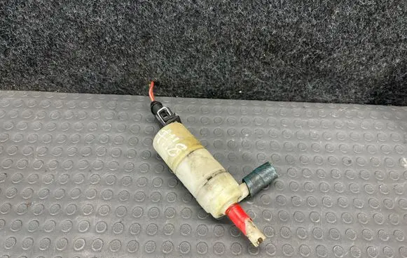 Mercedes-Benz CLK A208 C208 Windscreen/windshield washer pump 