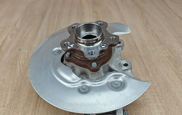 BMW 4 G22 G23 G24 G26 Rear wheel hub spindle/knuckle 6892521 6890070