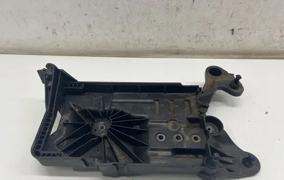 Skoda Octavia Mk4 Battery tray 5WA915331
