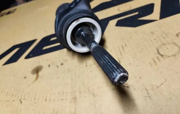 Chrysler 300 - 300C Steering column universal joint