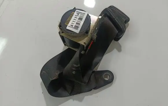 Mini One - Cooper R50 - 53 Rear seatbelt 