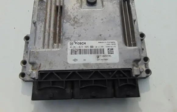 Renault Captur II Engine control unit/module 0281035806