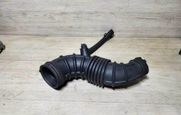 Hyundai H-1, Starex, Satellite Intercooler hose/pipe 281384A000