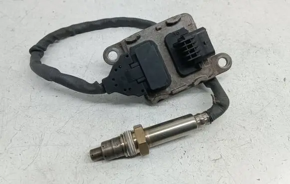 Mercedes-Benz E W213 Lambda probe sensor A0009057108 SWS381A 0009057108