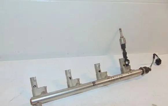 Jaguar XK - XKR Fuel main line pipe 8W939G774AF 8W939D280AD 0261555080