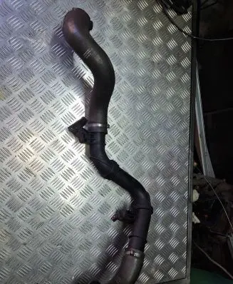Opel Vivaro Intercooler hose/pipe 144601915R 93867721