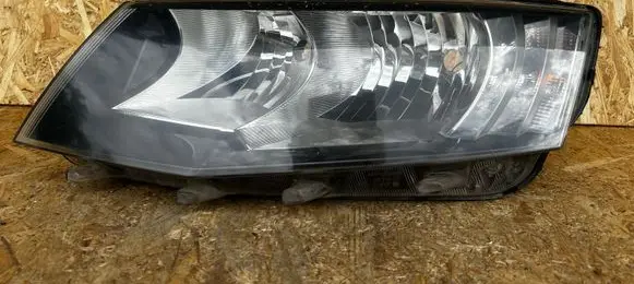 Skoda Octavia Mk3 (5E) Headlight/headlamp 5E1941015 3422689